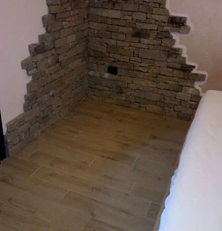 Camera Fenis ゲストハウス